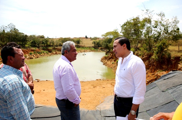 Gobernador   dio al servicio obras por  5.000 millones de pesos en la provincia Guanentá