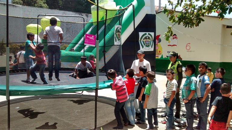 Policía Infancia y Adolescencia Celebro el mes del Niño