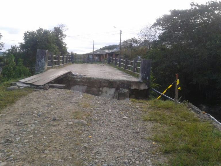 10 días  lleva incomunicada Comunidad del corregimiento de Virolín tras caída de un puente.
