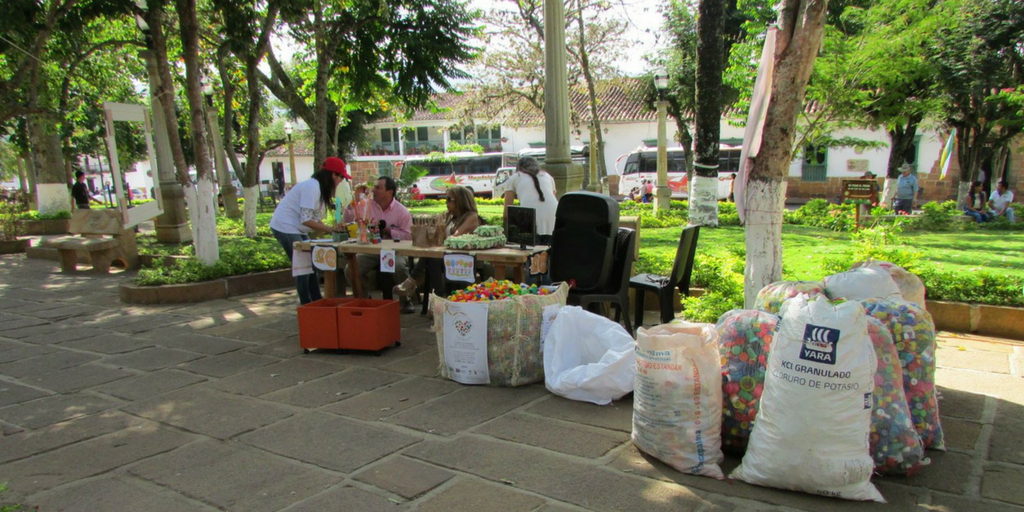 Recolección de tapitas por la vida en el municipio de  Barichara.